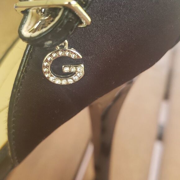 GUESS Pumps Heels  - Picture 3 of 10